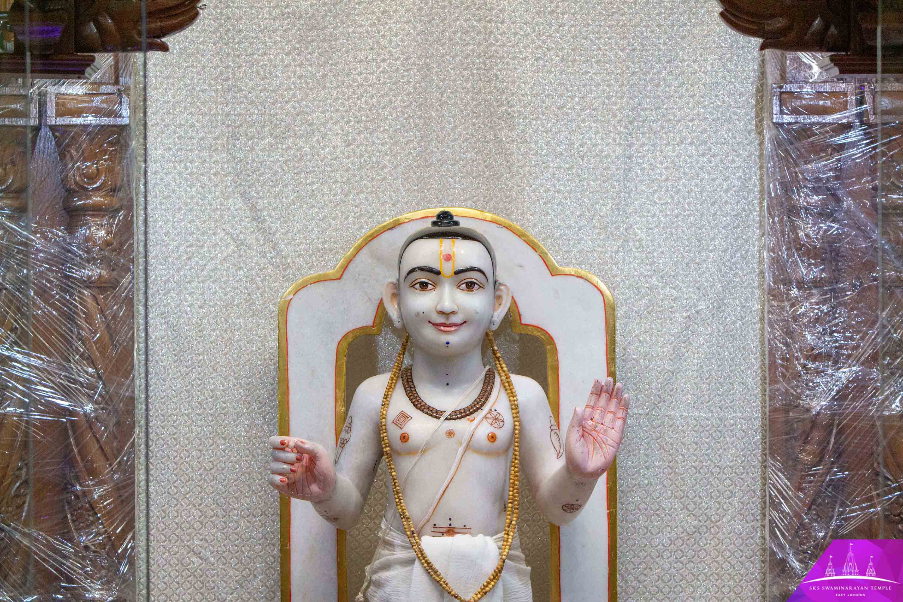 ©1987-2017 SKS Swaminarayan Temple East London